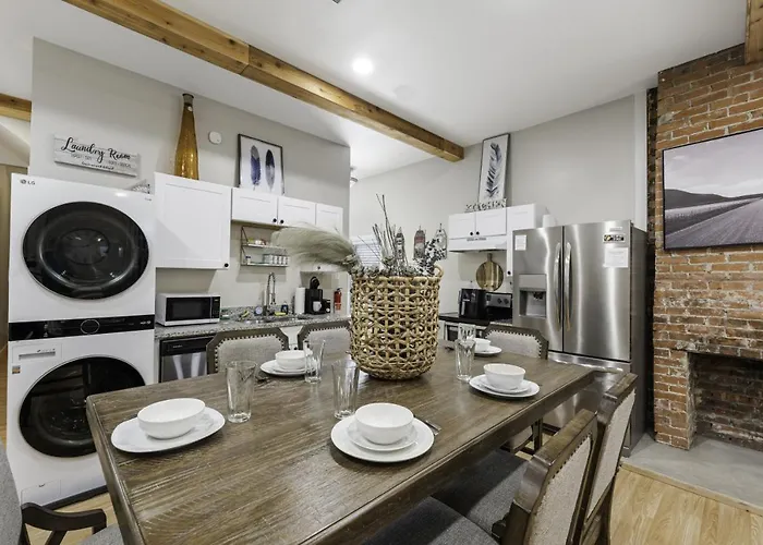 Holiday home Pet Friendly 3br 2bath Luxe Gem