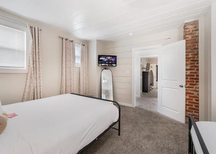 Pet Friendly 3br 2bath Luxe Gem * Fort Worth