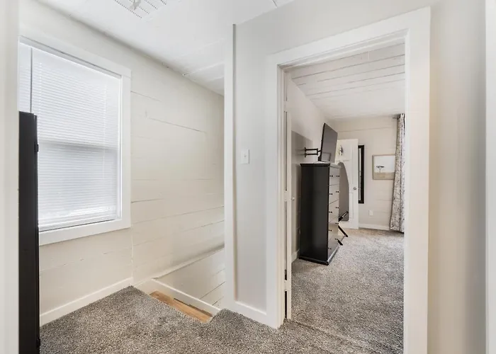Pet Friendly 3br 2bath Luxe Gem Holiday home Fort Worth
