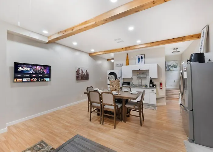 Pet Friendly 3br 2bath Luxe Gem *